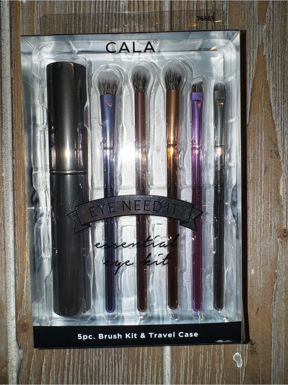 Cala Eye Need It 5-Piece Eye Brush Set with Travel Case - mixed metal color - Picture 2 of 3